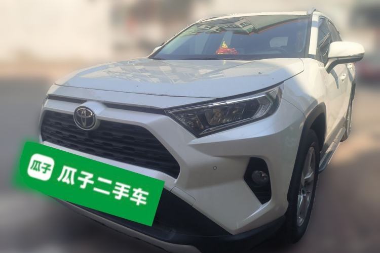 Used Toyota RAV4 2022 2.0L CVT Two-Wheel Drive Fashion Plus Edition Guazi used car, China used car export, Used car for sale, Used  cars, Cheapest cars for sale