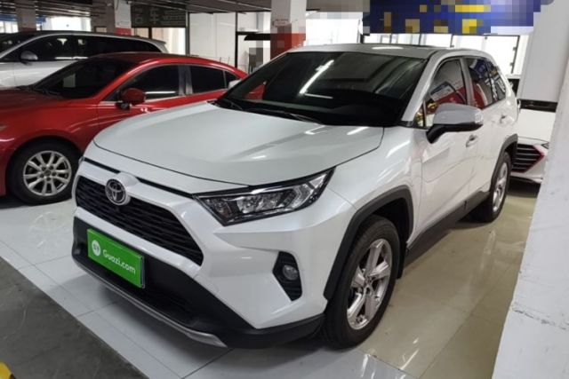 Used Toyota RAV4 2022 2.0L CVT Two-Wheel Drive Fashion Edition
