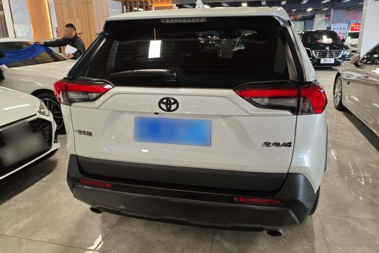 Used Toyota RAV4 2022 2.0L CVT Two-Wheel Drive Fashion Edition Rear