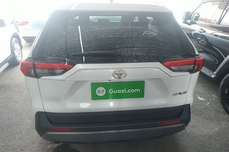 Used Toyota RAV4 2022 2.0L CVT Two-Wheel Drive Fashion Edition Rear