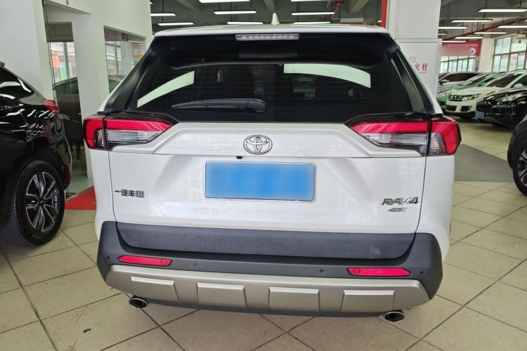 Used Toyota RAV4 2022 2.0L CVT 4x4 Style Plus Edition Rear