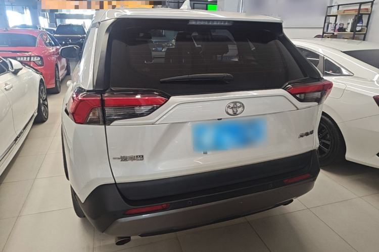Used Toyota RAV4 2022 2.0L CVT Two-Wheel Drive Fashion Plus Edition Rear