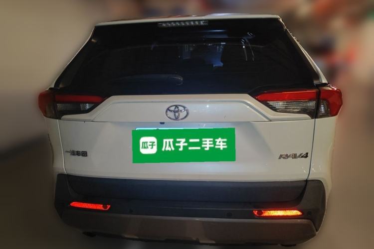 Used Toyota RAV4 2022 2.0L CVT Two-Wheel Drive Fashion Edition Rear
