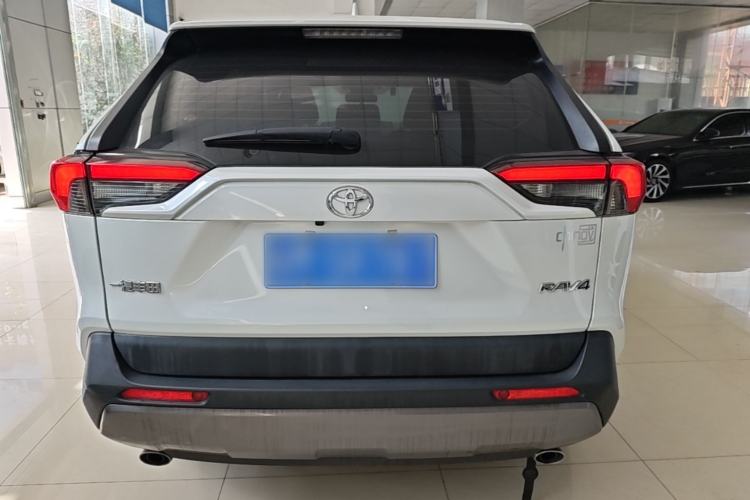 Used Toyota RAV4 2022 2.0L CVT Two-Wheel Drive Fashion Edition Rear