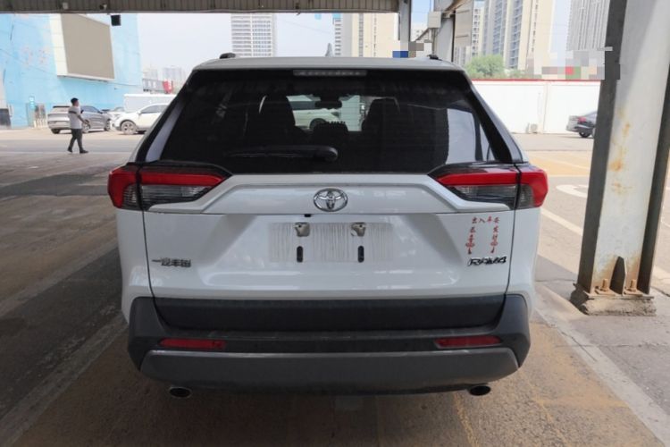 Used Toyota RAV4 2022 2.0L CVT Two-Wheel Drive Fashion Edition Rear
