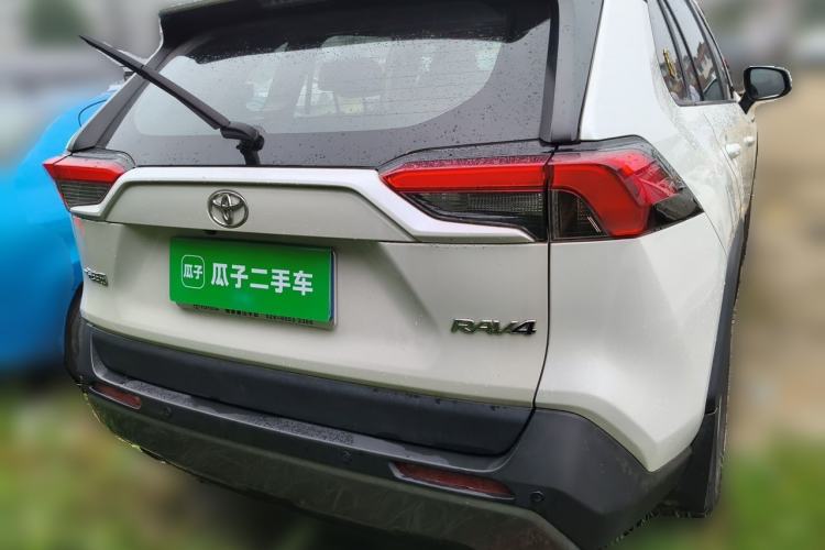 Used Toyota RAV4 2022 2.0L CVT Two-Wheel Drive Fashion Edition Rear