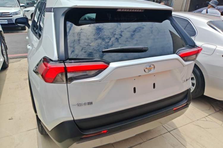Used Toyota RAV4 2022 2.0L CVT Two-Wheel Drive Fashion Plus Edition Rear