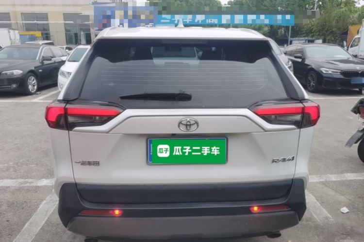Used Toyota RAV4 2022 2.0L CVT Two-Wheel Drive Fashion Edition Rear