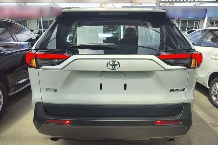 Used Toyota RAV4 2022 2.0L CVT Two-Wheel Drive Fashion Edition Rear