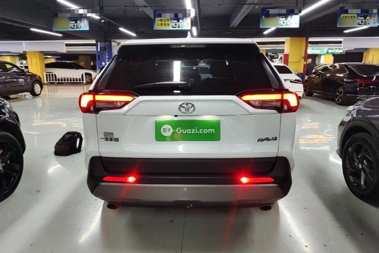 Used Toyota RAV4 2022 2.0L CVT Two-Wheel Drive Fashion Plus Edition Rear