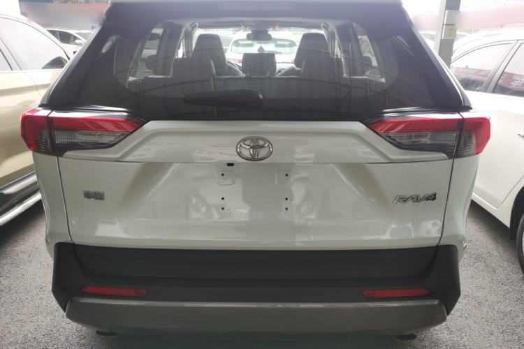 Used Toyota RAV4 2022 2.0L CVT Two-Wheel Drive Fashion Plus Edition Rear