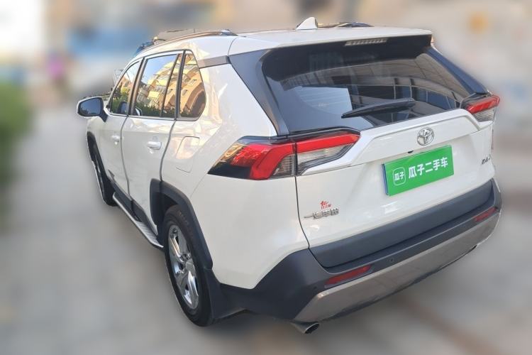 Used Toyota RAV4 2022 2.0L CVT Two-Wheel Drive Fashion Plus Edition Rear Left 45 Deg