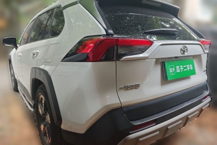 Used Toyota RAV4 2022 2.0L CVT 4x4 Style Plus Edition Rear Left 45 Deg