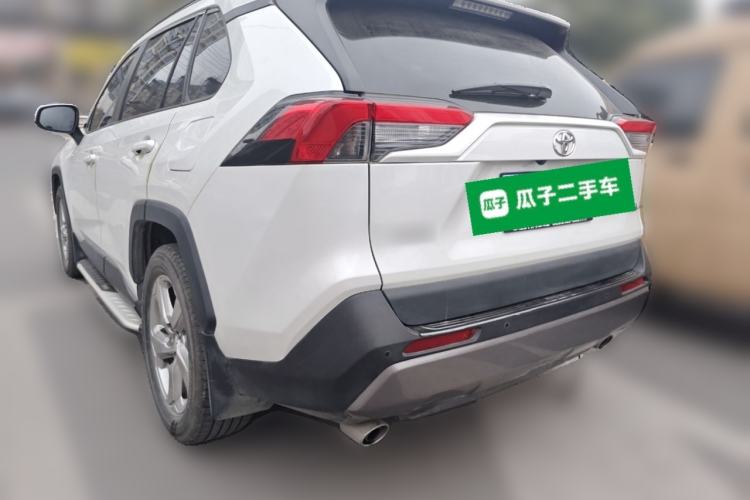 Used Toyota RAV4 2022 2.0L CVT Two-Wheel Drive Fashion Plus Edition Rear Left 45 Deg