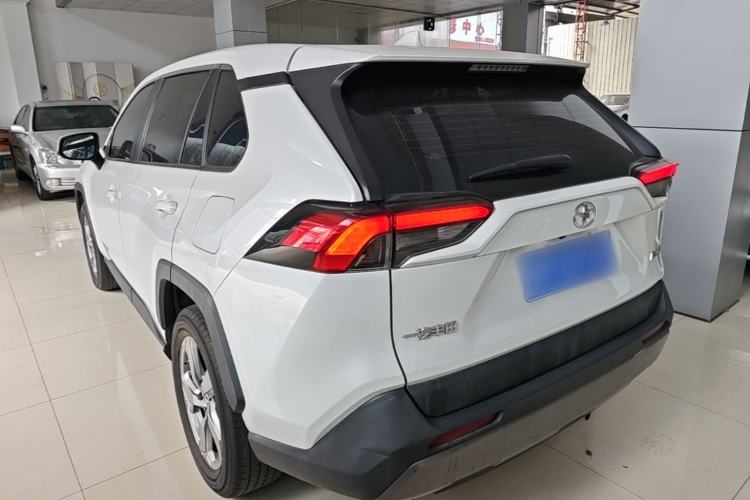 Used Toyota RAV4 2022 2.0L CVT Two-Wheel Drive Fashion Edition Rear Left 45 Deg