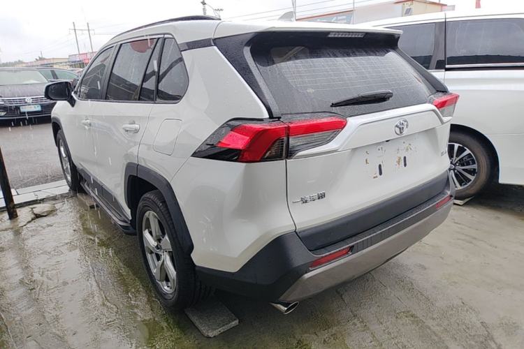 Used Toyota RAV4 2022 2.0L CVT Two-Wheel Drive Fashion Edition Rear Left 45 Deg