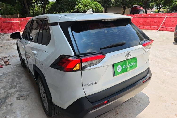 Used Toyota RAV4 2022 2.0L CVT Two-Wheel Drive Fashion Plus Edition Rear Left 45 Deg