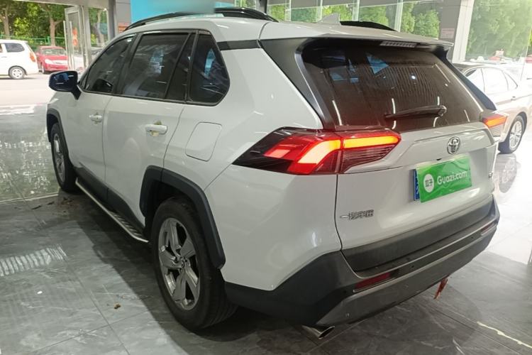 Used Toyota RAV4 2022 2.0L CVT Two-Wheel Drive Fashion Plus Edition Rear Left 45 Deg