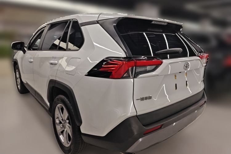 Used Toyota RAV4 2022 2.0L CVT Two-Wheel Drive Fashion Plus Edition Rear Left 45 Deg