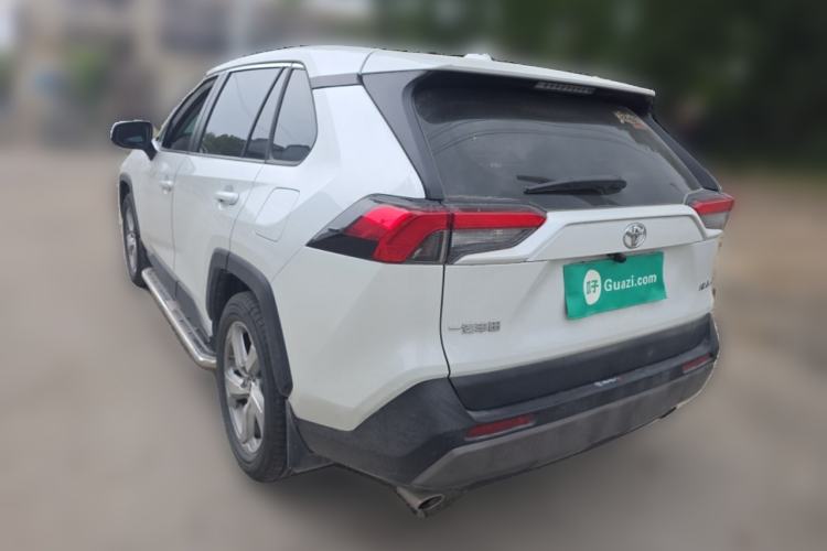 Used Toyota RAV4 2022 2.0L CVT Two-Wheel Drive Fashion Edition Rear Left 45 Deg