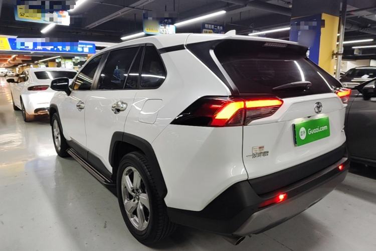 Used Toyota RAV4 2022 2.0L CVT Two-Wheel Drive Fashion Plus Edition Rear Left 45 Deg