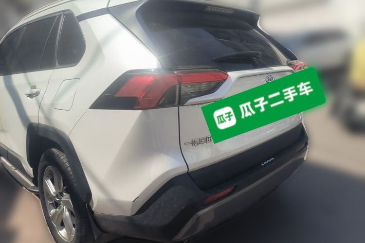 Used Toyota RAV4 2022 2.0L CVT Two-Wheel Drive Fashion Plus Edition Rear Left 45 Deg
