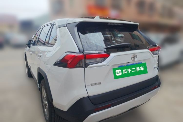 Used Toyota RAV4 2022 2.0L CVT Two-Wheel Drive Fashion Plus Edition Rear Left 45 Deg