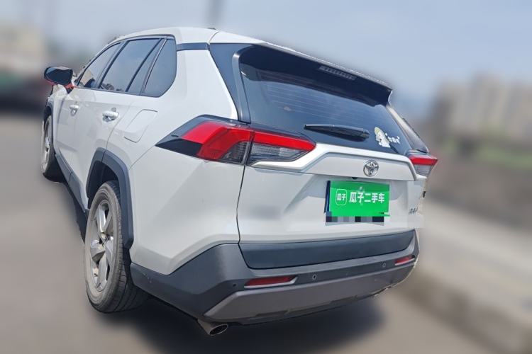 Used Toyota RAV4 2022 2.0L CVT Two-Wheel Drive Fashion Plus Edition Rear Left 45 Deg