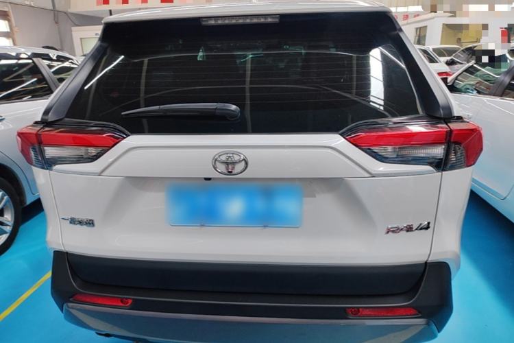 Used Toyota RAV4 2022 2.0L CVT Two-Wheel Drive Fashion Edition Rear