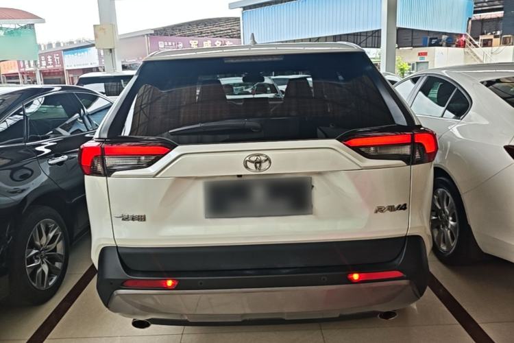 Used Toyota RAV4 2022 2.0L CVT Two-Wheel Drive Fashion Plus Edition Rear