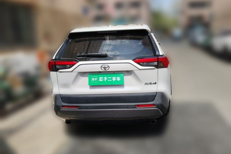 Used Toyota RAV4 2022 2.0L CVT Two-Wheel Drive Fashion Edition Rear