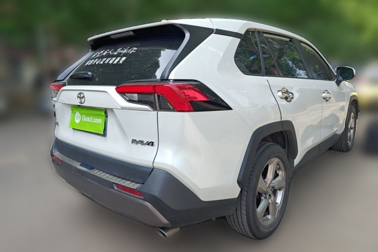 Used Toyota RAV4 2022 2.0L CVT Two-Wheel Drive Fashion Edition Rear Right 45 Deg