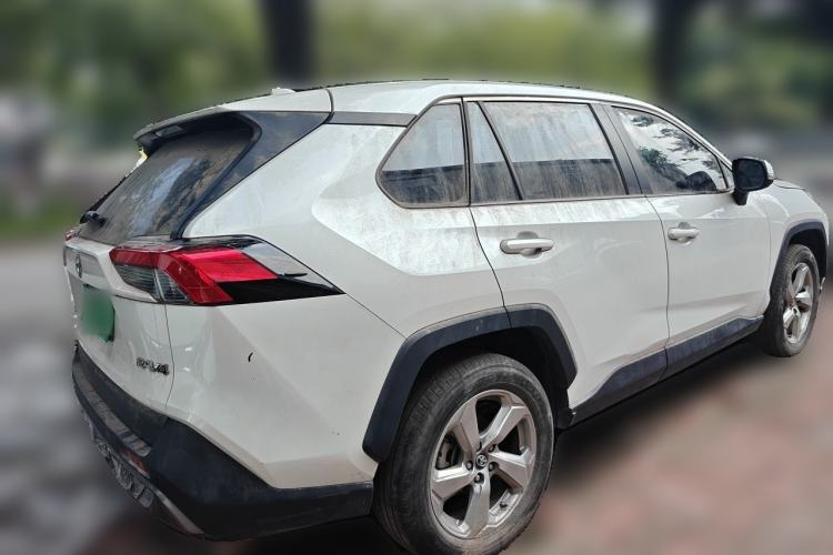 Used Toyota RAV4 2022 2.0L CVT Two-Wheel Drive Fashion Plus Edition Rear Right 45 Deg