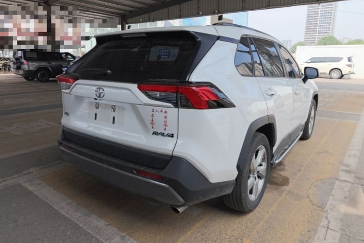 Used Toyota RAV4 2022 2.0L CVT Two-Wheel Drive Fashion Edition Rear Right 45 Deg