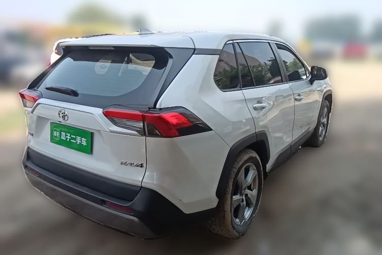 Used Toyota RAV4 2022 2.0L CVT Two-Wheel Drive Fashion Plus Edition Rear Right 45 Deg
