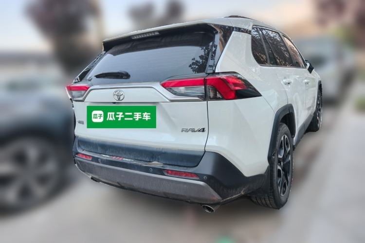 Used Toyota RAV4 2022 2.0L CVT Two-Wheel Drive Prestige Edition Rear Right 45 Deg
