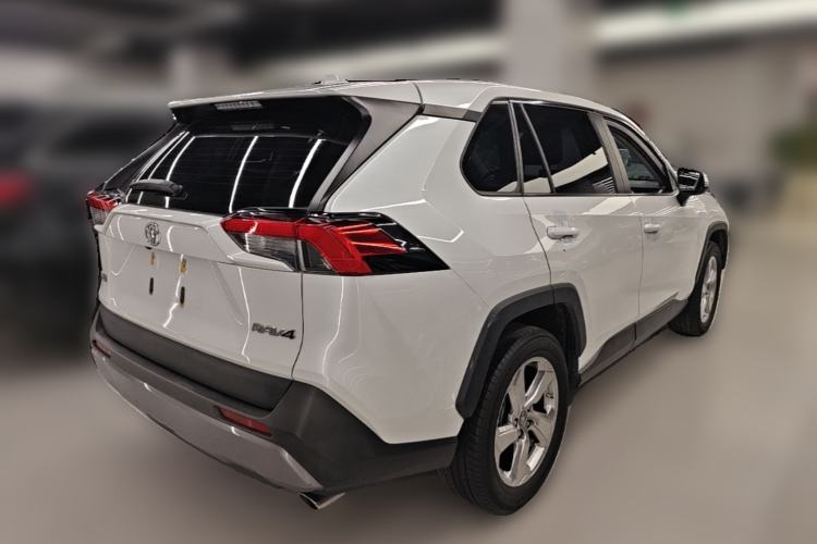 Used Toyota RAV4 2022 2.0L CVT Two-Wheel Drive Fashion Plus Edition Rear Right 45 Deg