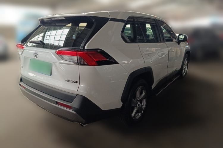 Used Toyota RAV4 2022 2.0L CVT Two-Wheel Drive Fashion Edition Rear Right 45 Deg