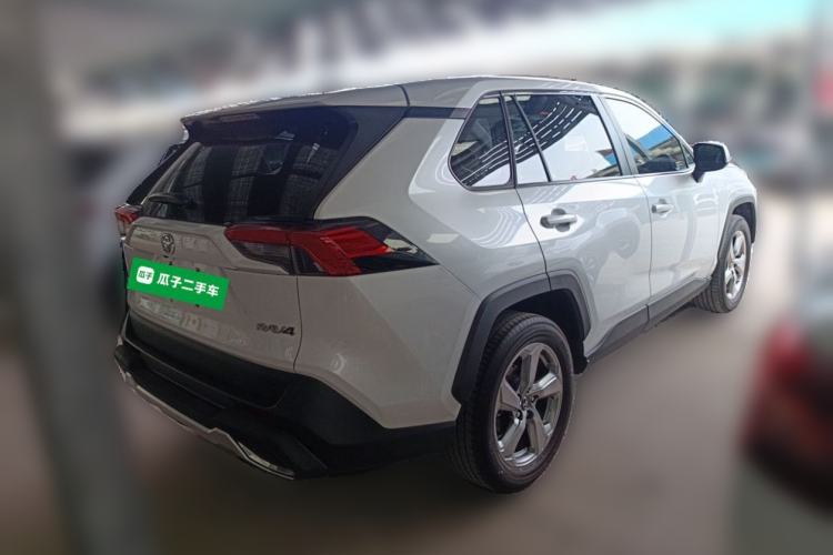 Used Toyota RAV4 2022 2.0L CVT Two-Wheel Drive Fashion Edition Rear Right 45 Deg