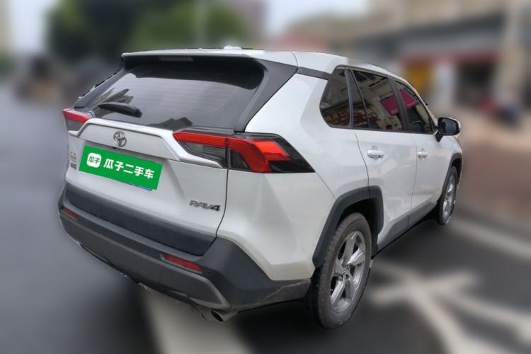Used Toyota RAV4 2022 2.0L CVT Two-Wheel Drive Fashion Plus Edition Rear Right 45 Deg