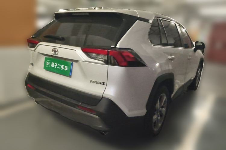Used Toyota RAV4 2022 2.0L CVT Two-Wheel Drive Fashion Plus Edition Rear Right 45 Deg