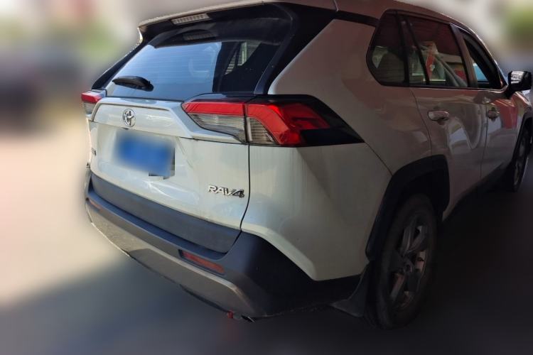 Used Toyota RAV4 2022 2.0L CVT Two-Wheel Drive Fashion Edition Rear Right 45 Deg