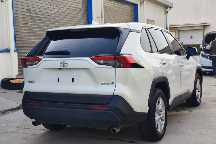 Used Toyota RAV4 2022 2.0L CVT Two-Wheel Drive Urban Edition Rear Right 45 Deg
