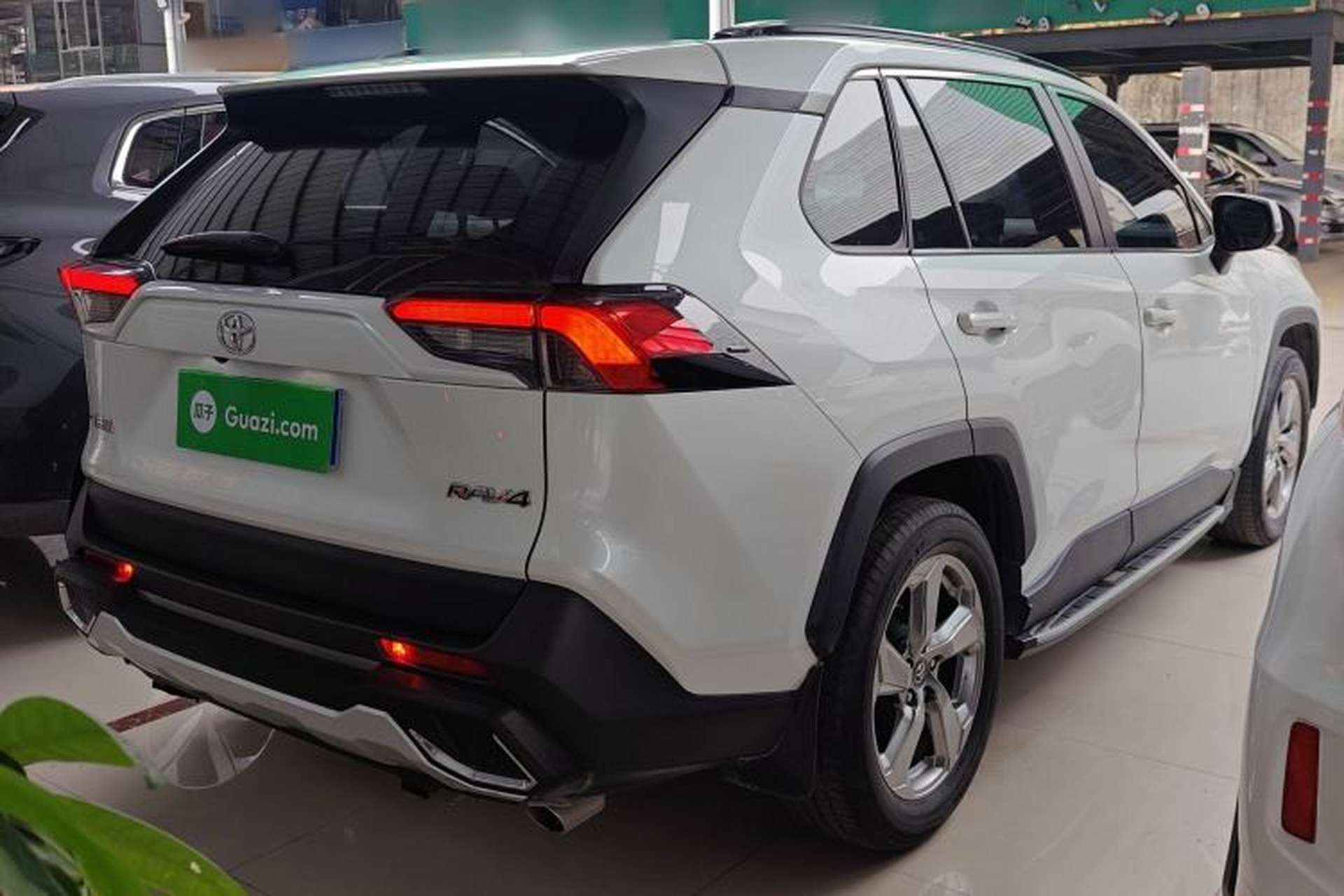 Used Toyota RAV4 2022 2.0L CVT Two-Wheel Drive Fashion Edition Rear Right 45 Deg