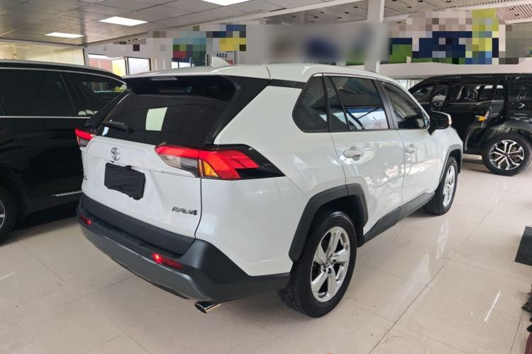 Used Toyota RAV4 2022 2.0L CVT Two-Wheel Drive Fashion Plus Edition Rear Right 45 Deg