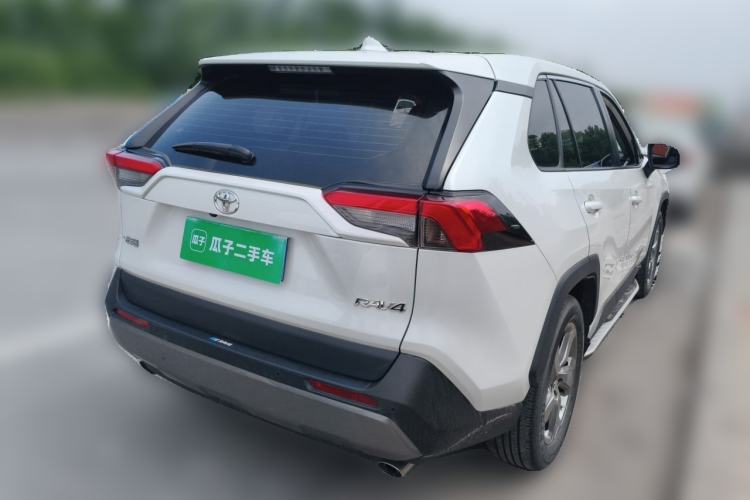Used Toyota RAV4 2022 2.0L CVT Two-Wheel Drive Fashion Plus Edition Rear Right 45 Deg