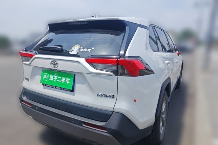Used Toyota RAV4 2022 2.0L CVT Two-Wheel Drive Fashion Plus Edition Rear Right 45 Deg