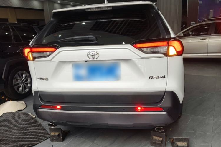 Used Toyota RAV4 2022 2.0L CVT Two-Wheel Drive Fashion Plus Edition Rear
