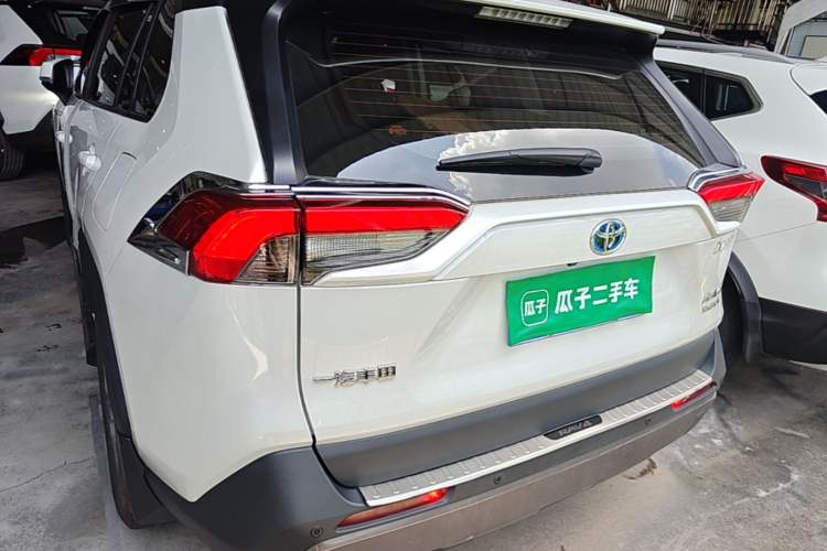 Used Toyota RAV4 2022 Dual-Engine 2.5L E-CVT Two-Wheel Drive Elite Edition Rear