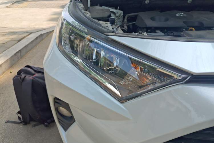 Used Toyota RAV4 2022 2.0L CVT Two-Wheel Drive Fashion Edition Right Front Headlight